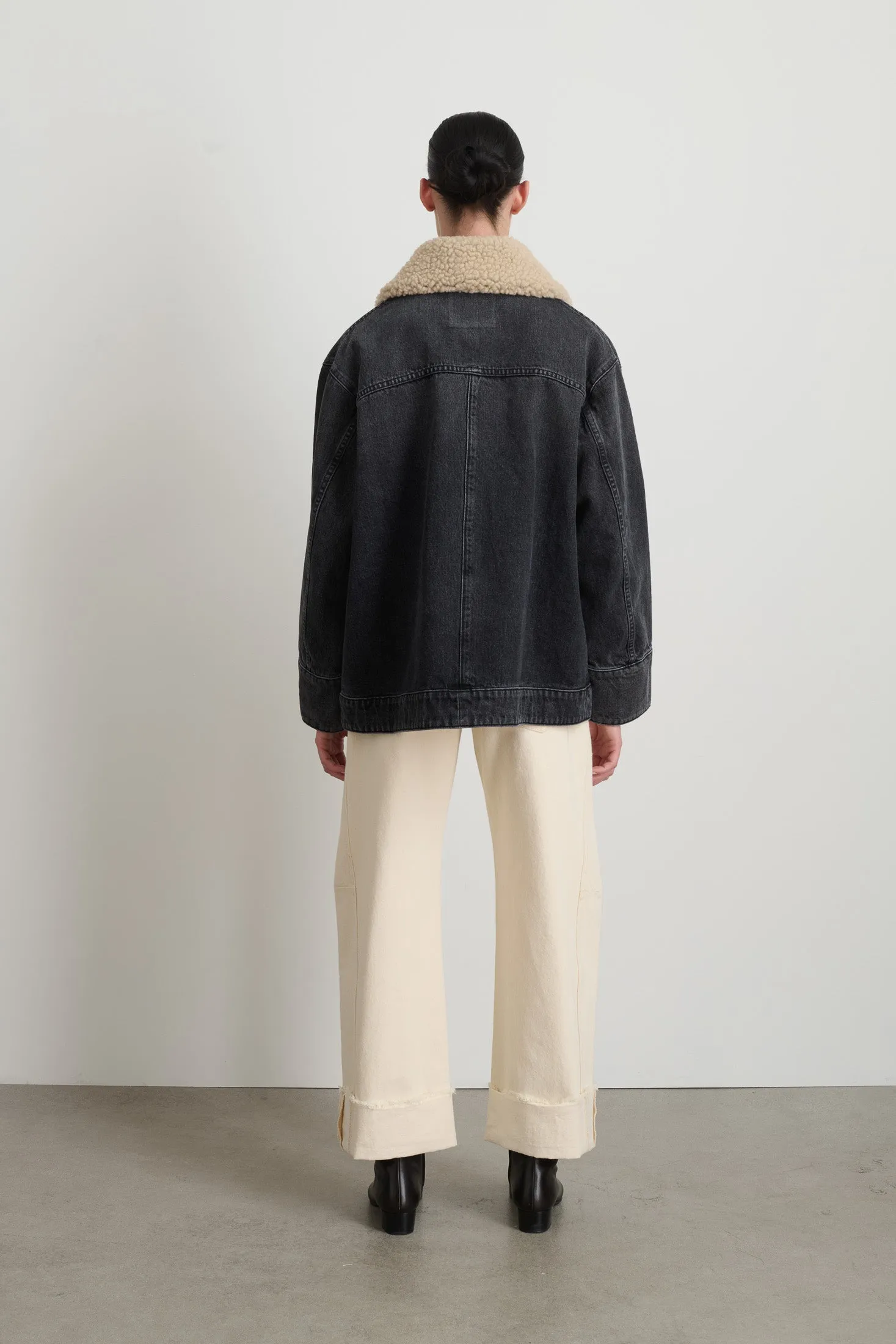 Stadium Jacket Stil Black / Oatmeal Sherpa Collar